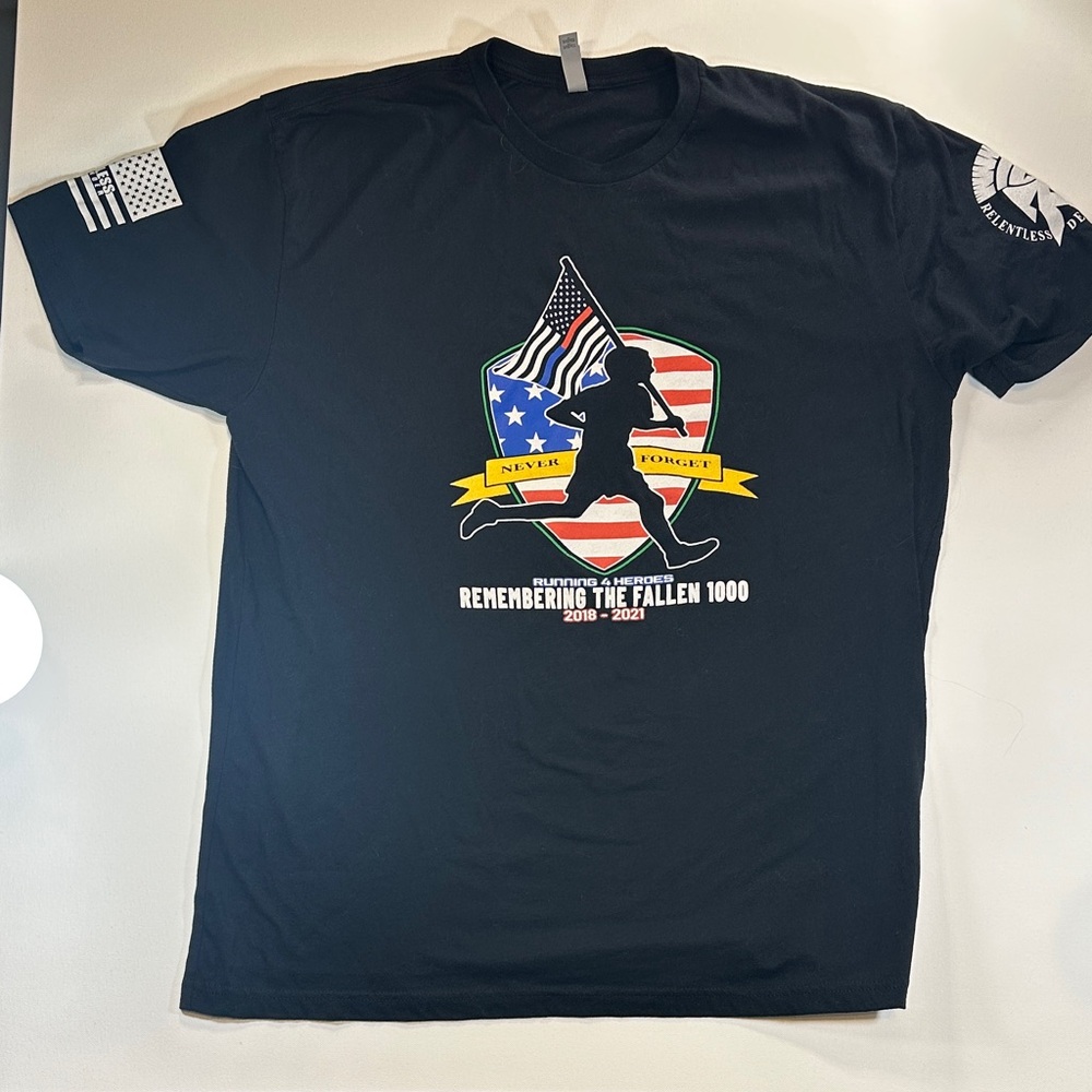 Never Forget Memorial Graphic T-Shirt Remembering the Fallen 1000 XXL